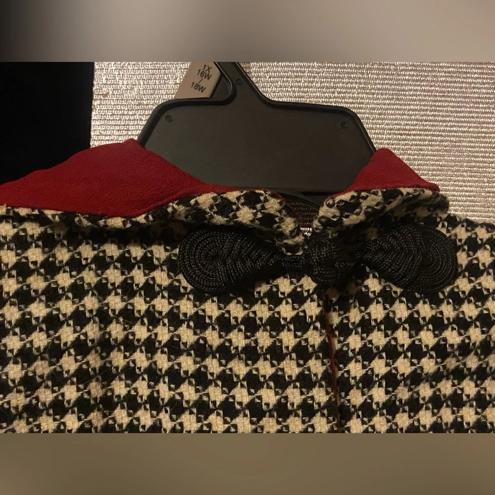 Unique Vintage this cape